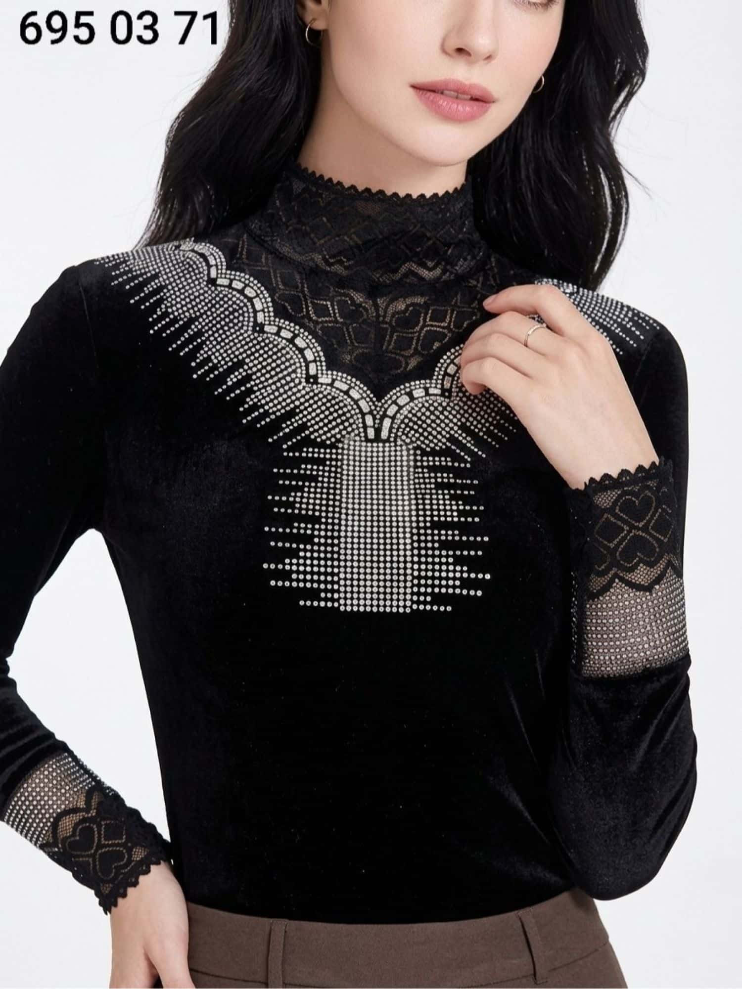 أسود