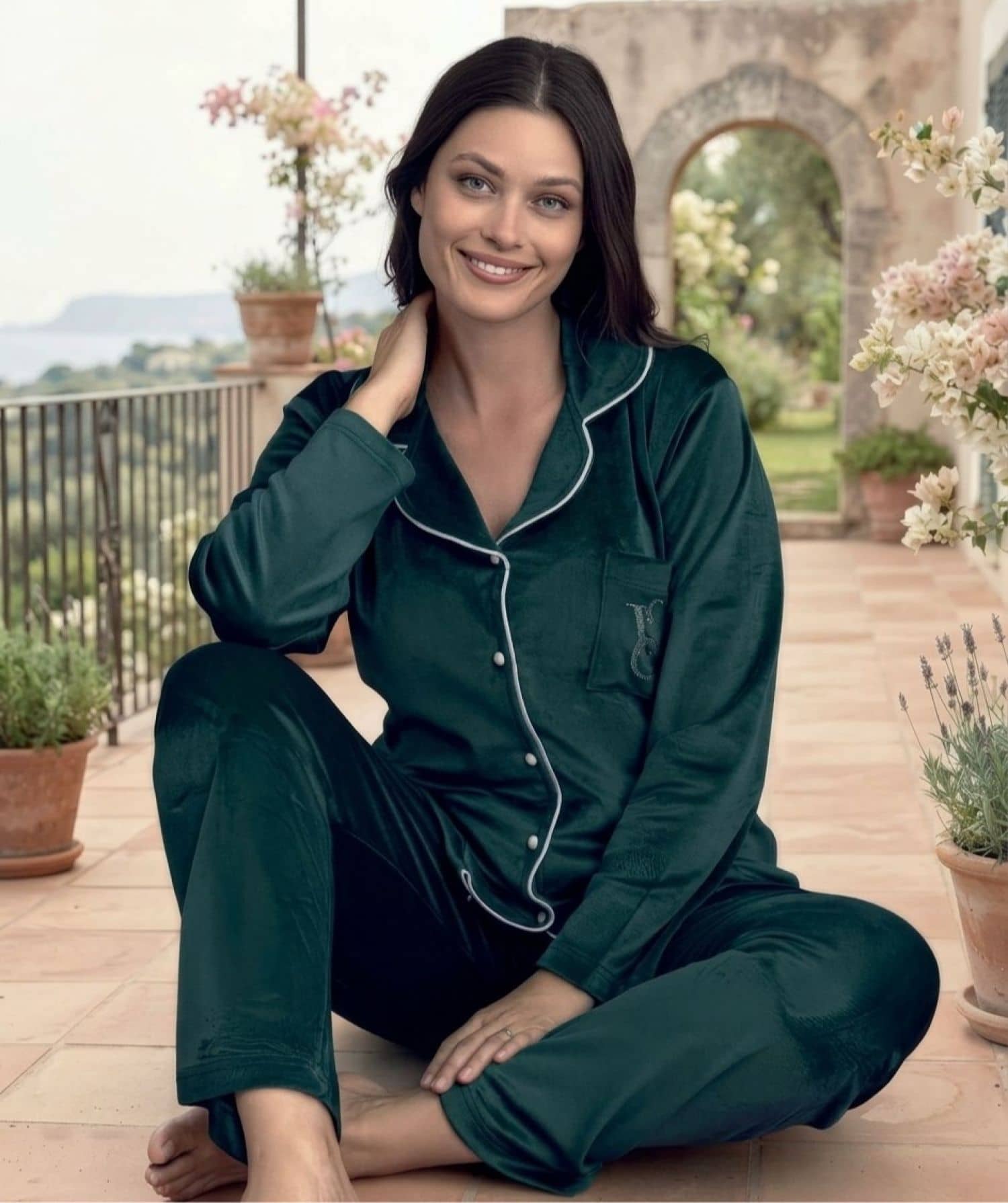 SV-8233 Velvet Button-Sleeve Pajama