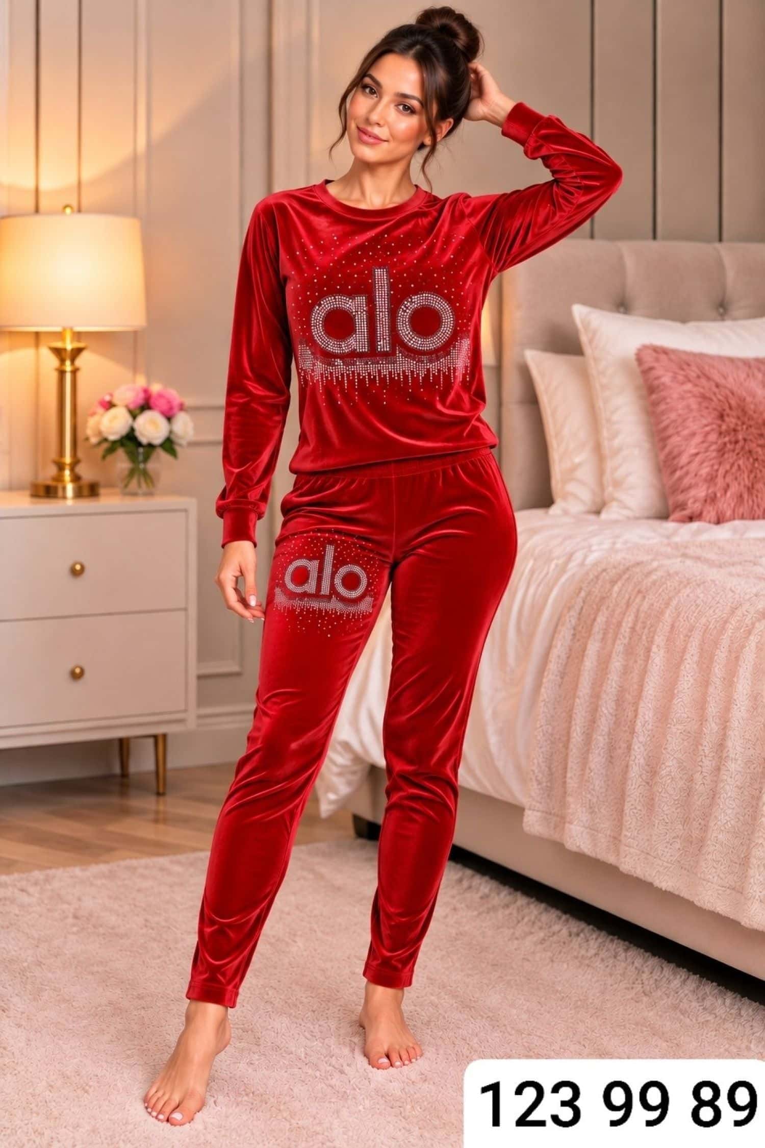احمر