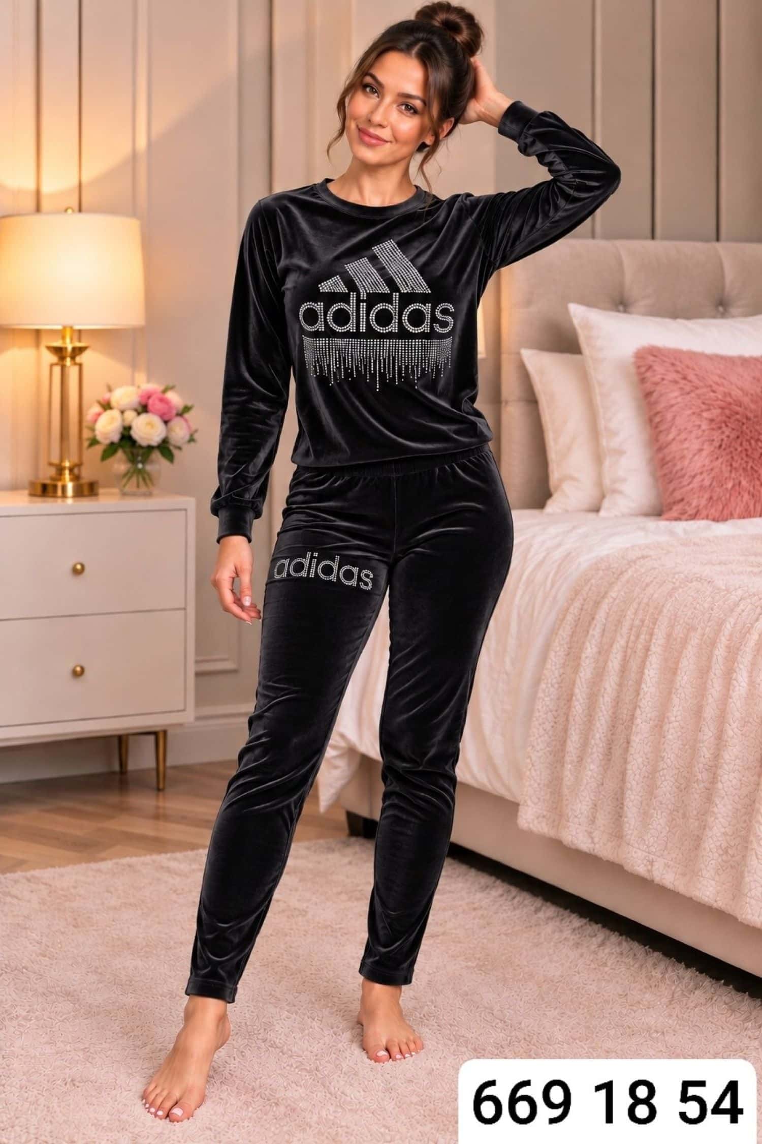أسود