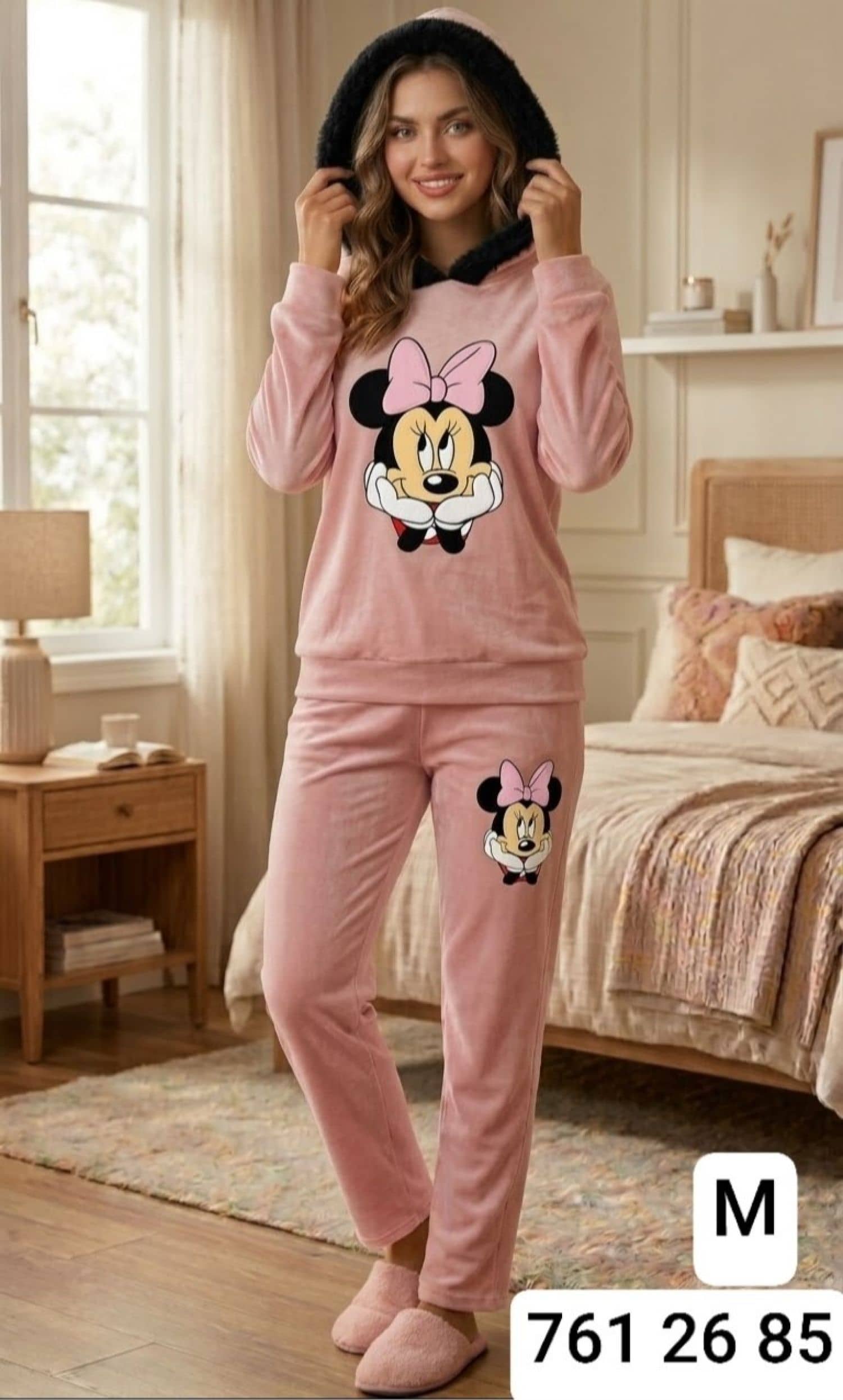 Karışık Kapüşonlu Kadife Pijama BA